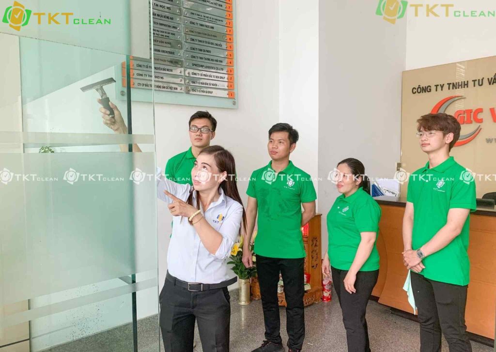 ve sinh van phong nho