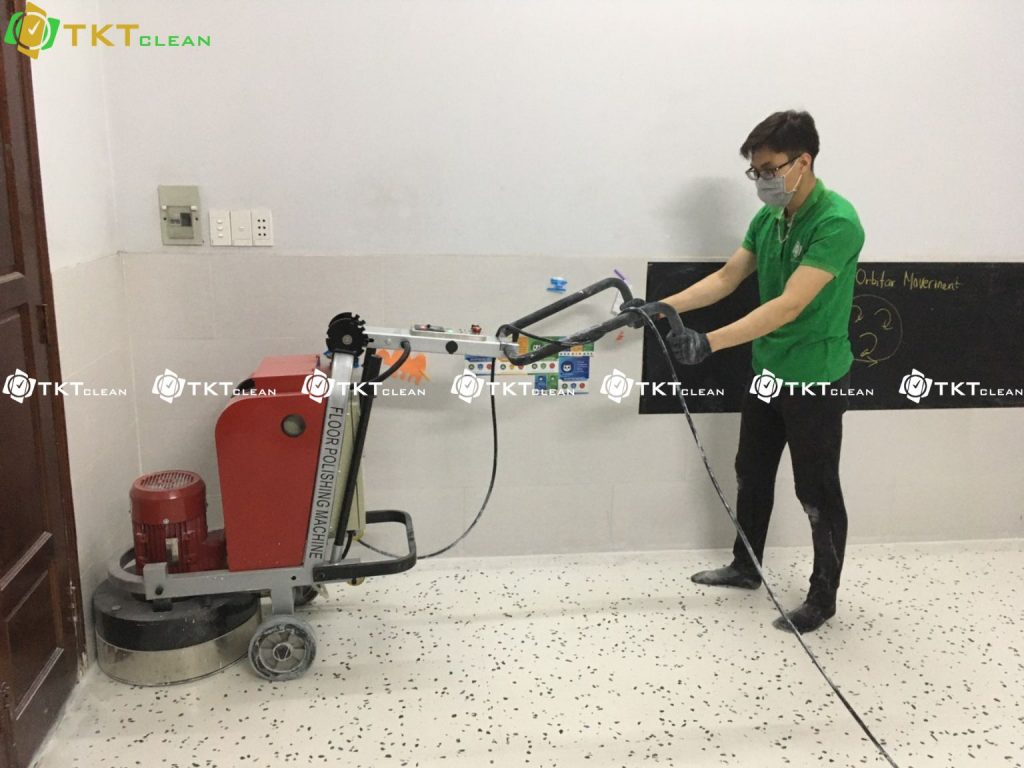 hình ảnh vệ sinh sàn của TKT Clean
