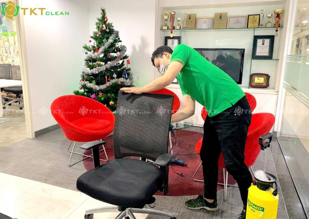 giặt ghế văn phòng tận nơi TPHCM